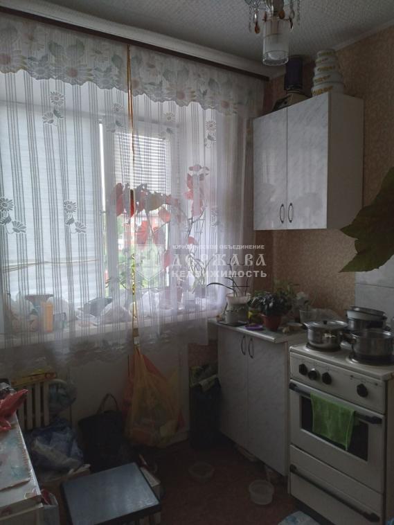Продам квартиру в Кемерово по адресу Стахановская, 23а, площадь 421 квм Недвижимость Кемеровская  область (Россия)